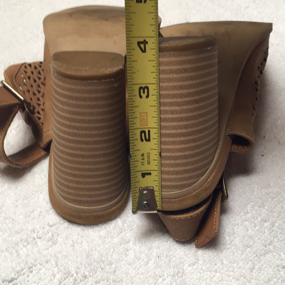 Universal Threads Brown Sandals - image 6